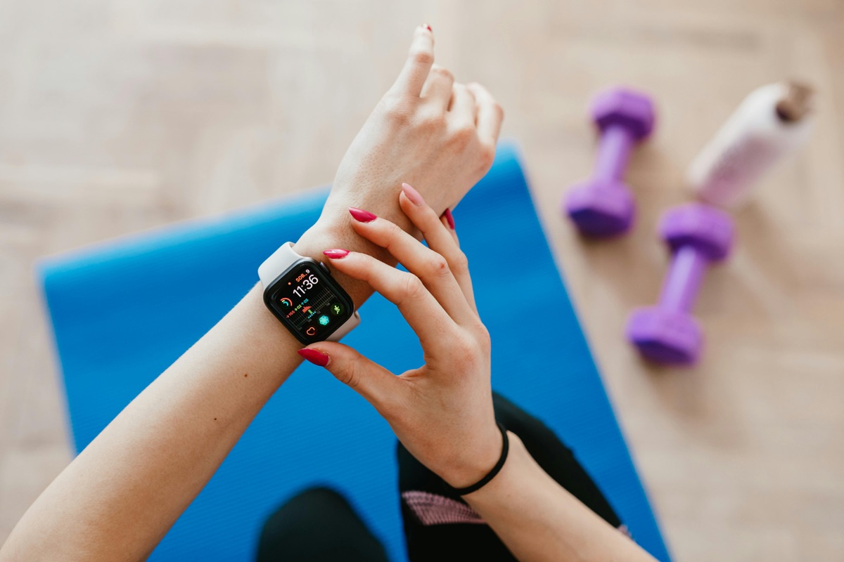 Mental Health Wearables and Trackers: Do They Actually Work? A Therapist's Review